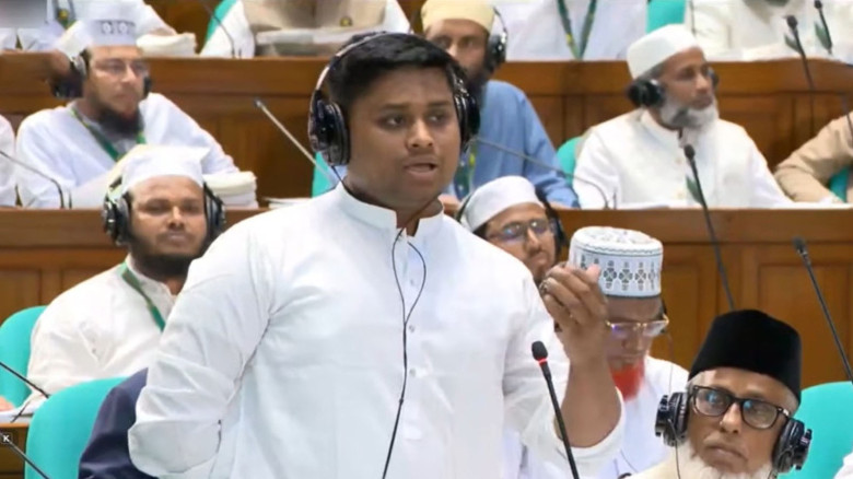 ‘বাপের দোয়া ক্রিকেট বোর্ড হয়েছে’—সংসদে হাসনাত আব্দুল্লাহ