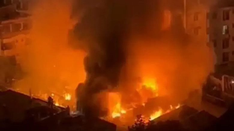 রাজধানীর তুরাগে বস্তিতে আগুন, এক ঘণ্টার চেষ্টায় নিয়ন্ত্রণ