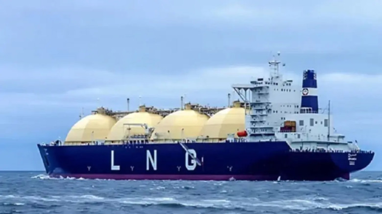 জ্বালানি সংকট কমাতে ১৫ এপ্রিলের মধ্যে দেশে ঢুকবে ৫ এলএনজি-এল