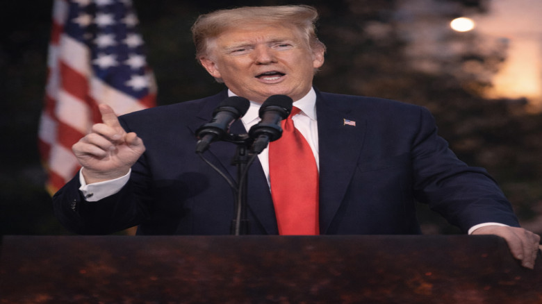 আর্টেমিস-২ সফলতায় উচ্ছ্বসিত ট্রাম্প, পরবর্তী লক্ষ্য মঙ্গল গ্