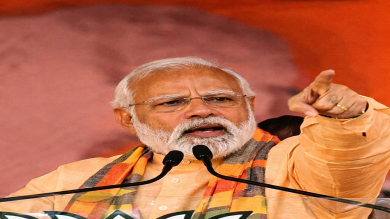 অনুপ্রবেশ ইস্যুতে কড়া বার্তা মোদির, জবাবে সরব মমতা