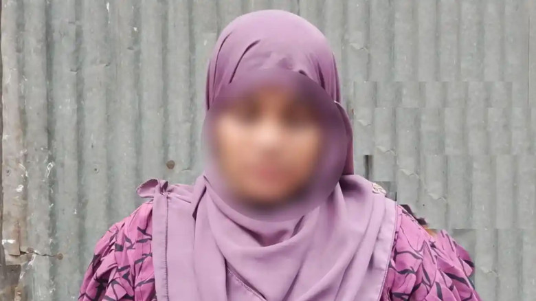 বিয়ের দাবিতে প্রেমিকের বাড়িতে অনশন, যুবক উধাও