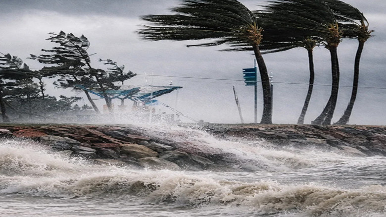 দুপুরের মধ্যে ৪ অঞ্চলে ৬০ কিমি বেগে ঝড়ের আশঙ্কা, সতর্কবার্তা