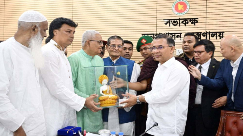 বৌদ্ধ পূর্ণিমায় প্রধানমন্ত্রীর সঙ্গে শুভেচ্ছা বিনিময় বৌদ্ধ ন