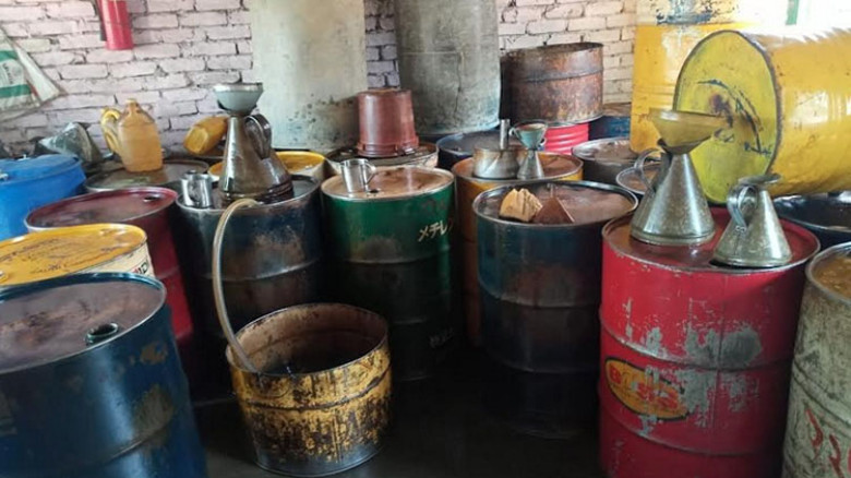 বাগমারায় জ্বালানি তেল মজুদের দায়ে জরিমানা