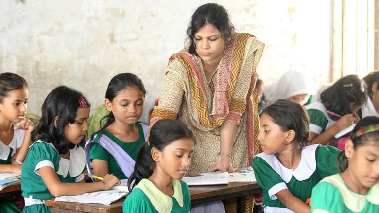প্রাথমিক শিক্ষকদের বেতন বৃদ্ধি ও শিক্ষা খাতে বরাদ্দ বাড়ানোর 