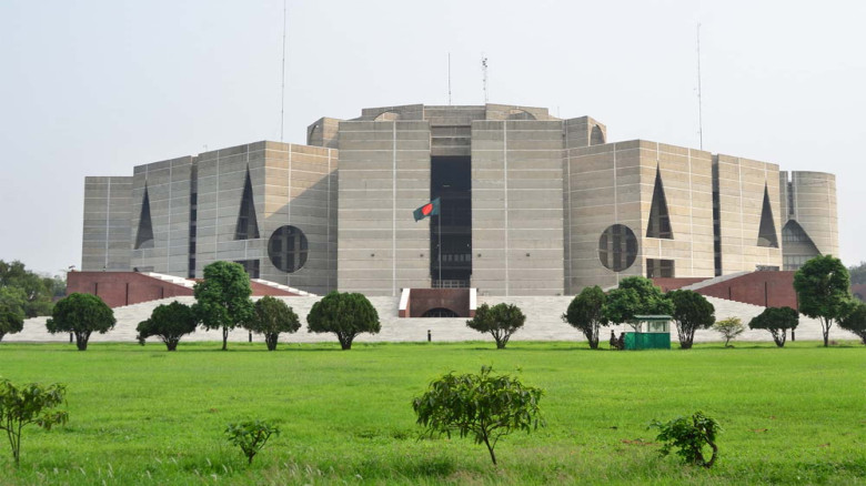 আগামীকাল শপথ নেবেন সংরক্ষিত নারী আসনের এমপিরা