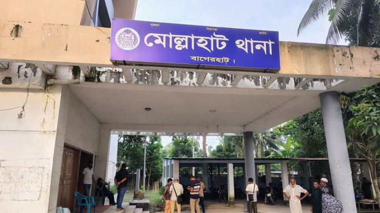 মোল্লাহাটে সড়ক দুর্ঘটনায় প্রাণ গেল নৌবাহিনীর কর্মীর, গুরুতর 