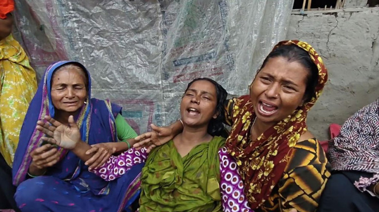 নাটোরে নিজ ঘরে মাছ ব্যবসায়ীর গলা কাটা মরদেহ উদ্ধার