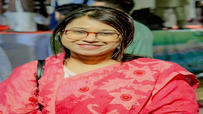 নুসরাতের জন্য শুভকামনা, আইনি লড়াই চালিয়ে যাবেন মনিরা শারমিন