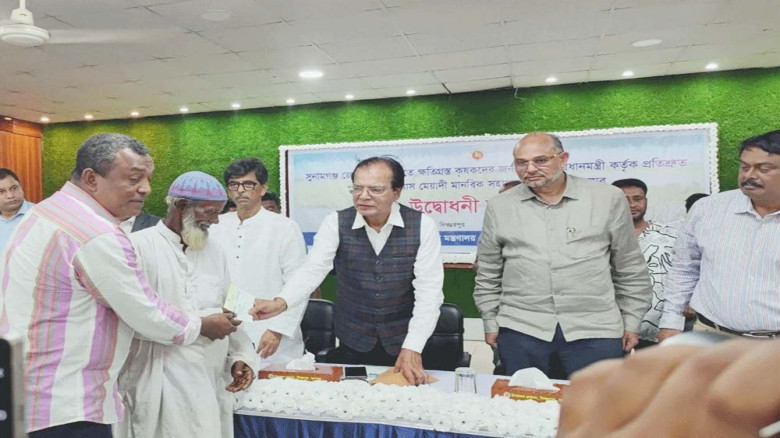 হাওরের কৃষকের পাশে থাকার ঘোষণা ত্রাণমন্ত্রীর
