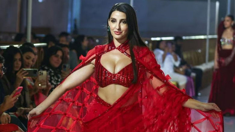 নোরাকে তলব করল মহিলা কমিশন, ‘সারকে চুনার’ গান নিয়ে নতুন বিতর
