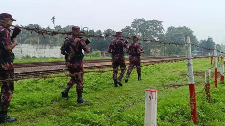 ভারত সীমান্তে নজরদারি জোরদার, সতর্ক অবস্থায় বিজিবি