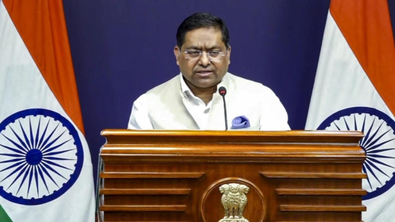 ‘অবৈধ বাংলাদেশি’ ফেরত পাঠাতে ঢাকার সহযোগিতা চায় দিল্লি