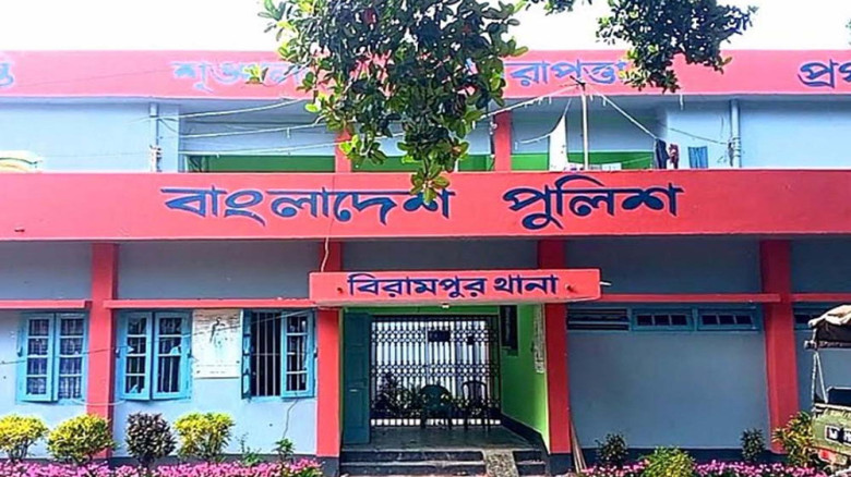 সোনা হাতিয়ে নেওয়ার অভিযোগে দুই কনস্টেবলকে প্রত্যাহার