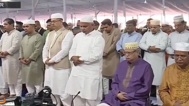 জাতীয় ঈদগাহে ঈদের নামাজ আদায় করলেন রাষ্ট্রপতি ও প্রধানমন্ত্র