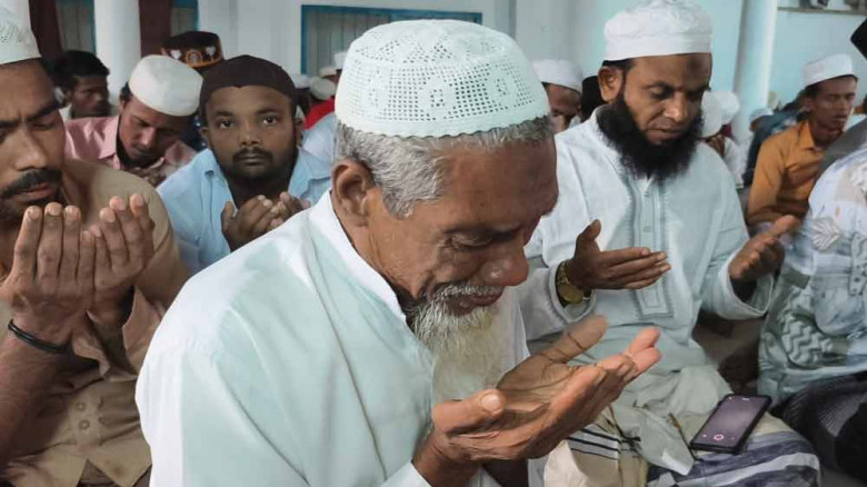 ফিরে যাওয়ার স্বপ্ন অধরা রেখেই কক্সবাজারে রোহিঙ্গাদের ঈদুল আজ