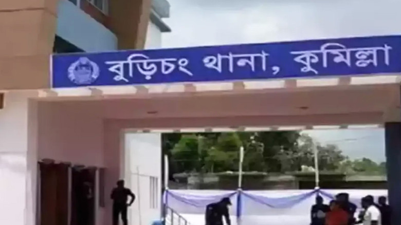 জরুরি সেবা ৯৯৯ নম্বরে কল, তদন্তে আসা পুলিশ সদস্যকে কুপিয়ে জখ