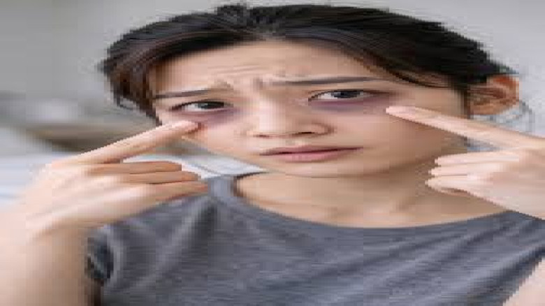 চোখের নিচে ফোলা ভাব কেন হয়? জানুন কারণ ও সমাধান