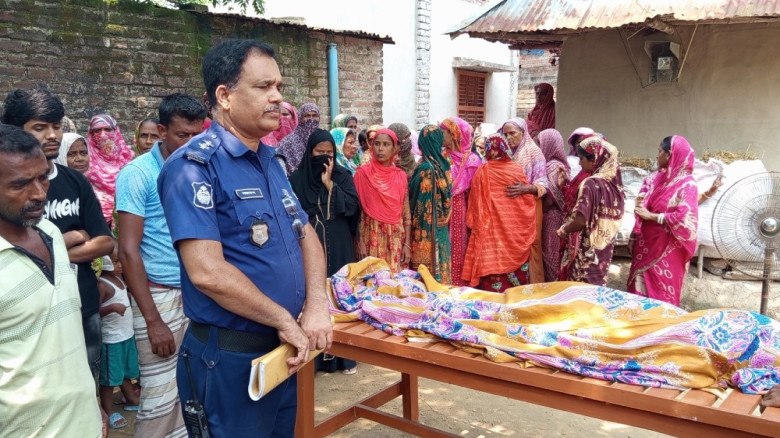 আম পাড়াকে কেন্দ্র করে সংঘর্ষে বৃদ্ধ নিহত, আটক ২