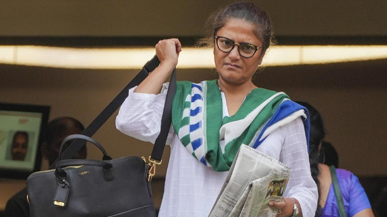মমতার দলের আরও এক এমপি পদত্যাগ করলেন