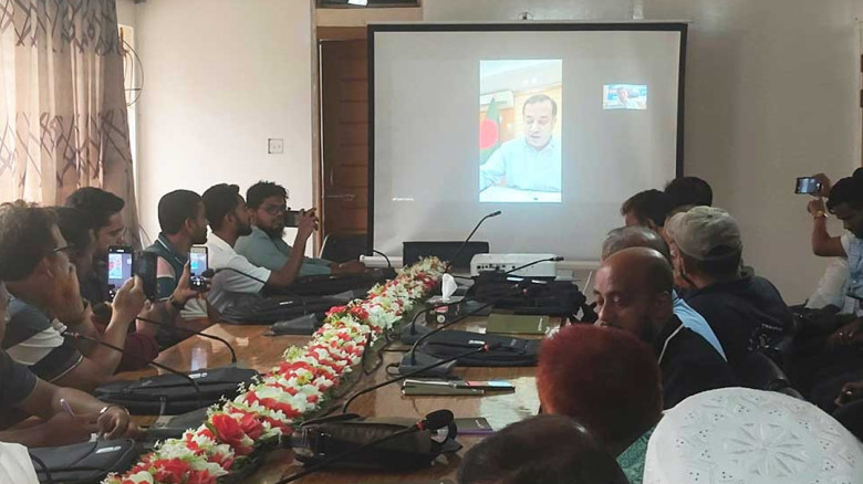 অপতথ্য রোধে সাংবাদিকদের সক্রিয় হওয়ার আহ্বান তথ্য প্রতিমন্ত্র
