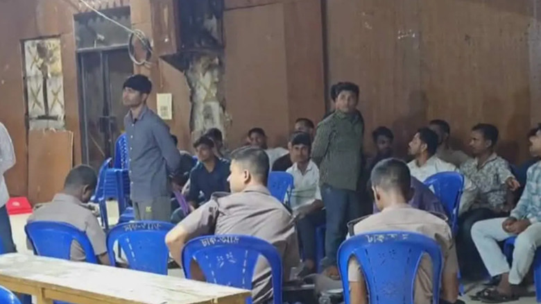 খাদ্য অধিদপ্তরের নিয়োগ পরীক্ষায় ডিভাইসসহ জালিয়াতি, আটক ৪৯