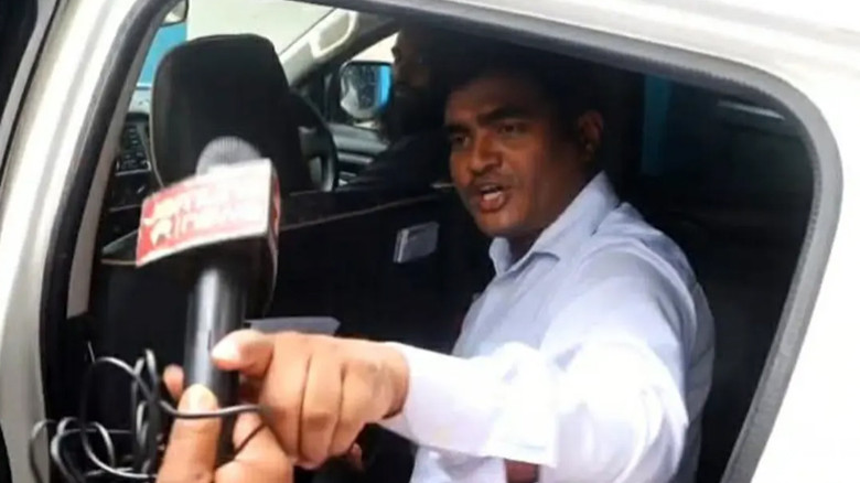 সাংবাদিকদের প্রশ্নে ক্ষিপ্ত, চড়াও হলেন এসিল্যান্ড