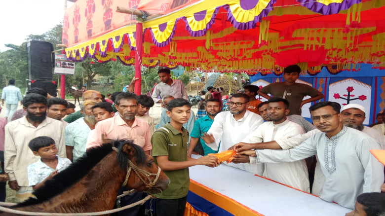 আট নং হাঁসাইগাড়ি ইউপির সাত নং ওয়ার্ডের  গ্রাঁম বাসির  উদ্যোগ