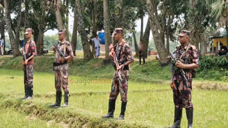 বিএসএফের টাকার টোপে সীমান্তের দরিদ্ররা সহযোগিতা করছেন পুশ-ইন