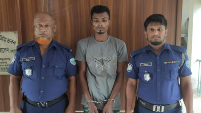 লাকসামে ১০ কেজি গাঁজাসহ মাদক কারবারি গ্রেপ্তার