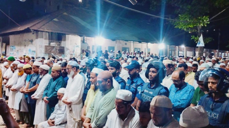 এটি জানাজার অনুষ্ঠান। কেউ কোনো ধরনের স্লোগান দেবেন না। আমার 