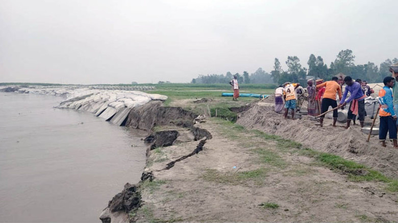 যমুনার ভাঙনে ধুনটে ভয়াবহ পরিস্থিতি, তিন দিনে ১৫০ মিটার বিলীন