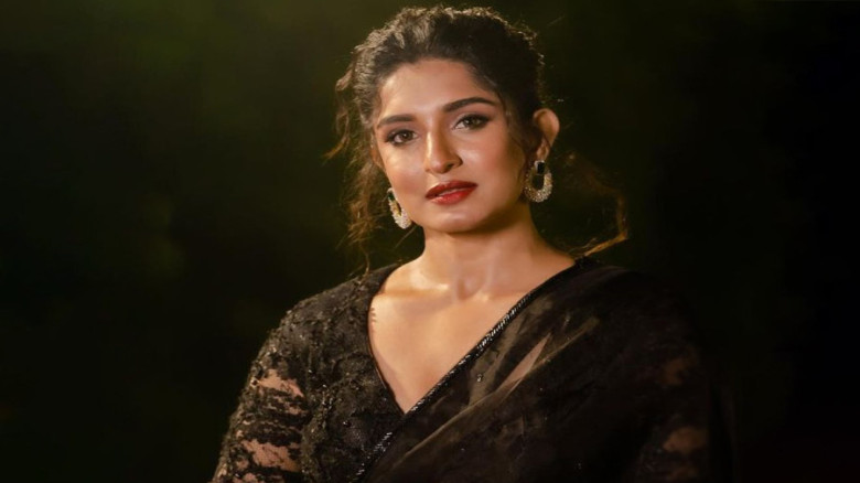 অভিনেত্রীর ফ্ল্যাটে ব্যবসায়ীর মরদেহ, আত্মহত্যা নাকি অন্য কিছু—তদন্তে পুলিশ...