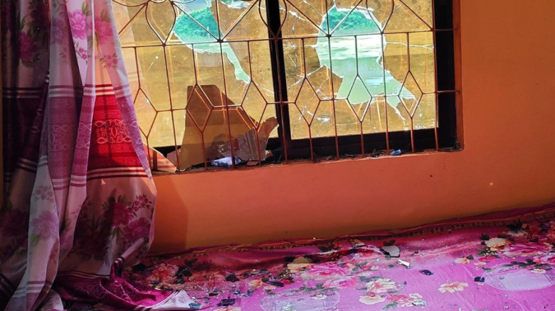 কুমিল্লায় বাড়িতে হামলা-ভাঙচুরের অভিযোগ, পূর্বশত্রুতা ও ফেসবু