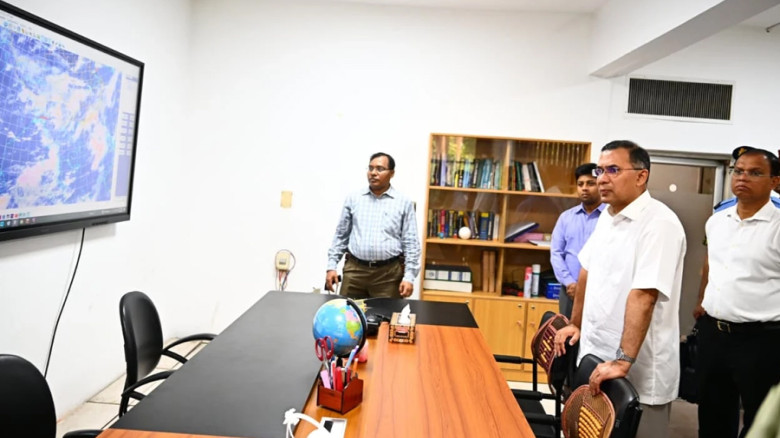 আকস্মিক ভাবে স্পারসো পরিদর্শনে প্রধানমন্ত্রী, আধুনিক মহাকাশ 