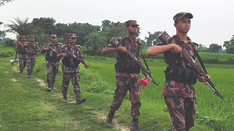 মুজিবনগর সীমান্তে ৭ জনকে পুশইনের চেষ্টা বিএসএফের, বিজিবির বা