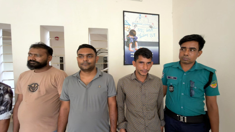 টঙ্গীতে মোটরসাইকেলযোগে অস্ত্রের মহড়ায় অংশগ্রহণ, গ্রেপ্তার ৩