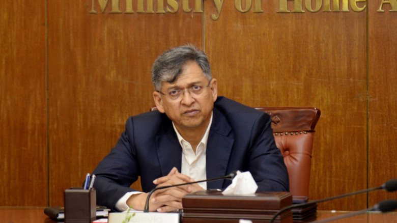 জুলাই জাতীয় সম্মেলনে স্বরাষ্ট্রমন্ত্রী: চেতনা নিয়ে রাজনৈতিক 