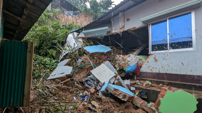 টানা ৪ দিনের বর্ষণে বান্দরবানে পাহাড়ধস, আহত ৩, ক্ষতিগ্রস্ত ৭