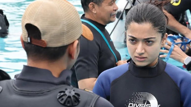 পানির নিচে ২০ ঘণ্টার শুটিং, ‘পাগলামি’ বললেন রাশমিকা