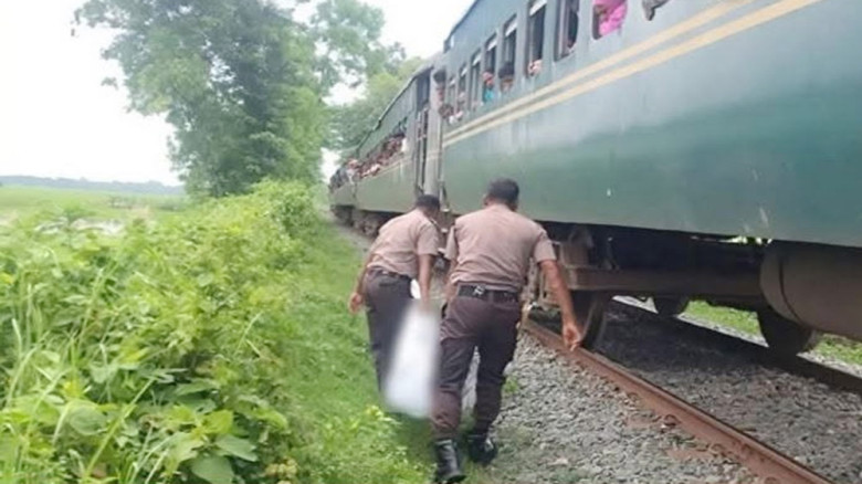 রাজবাড়ীতে ট্রেনে কাটা পড়ে অজ্ঞাত যুবকের মৃত্যু
