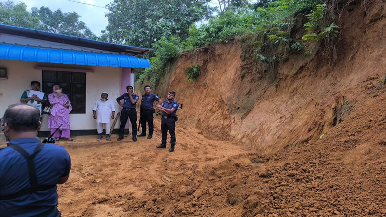 টিলা কাটার অভিযোগে অভিযান, ৫০ হাজার টাকা জরিমানা