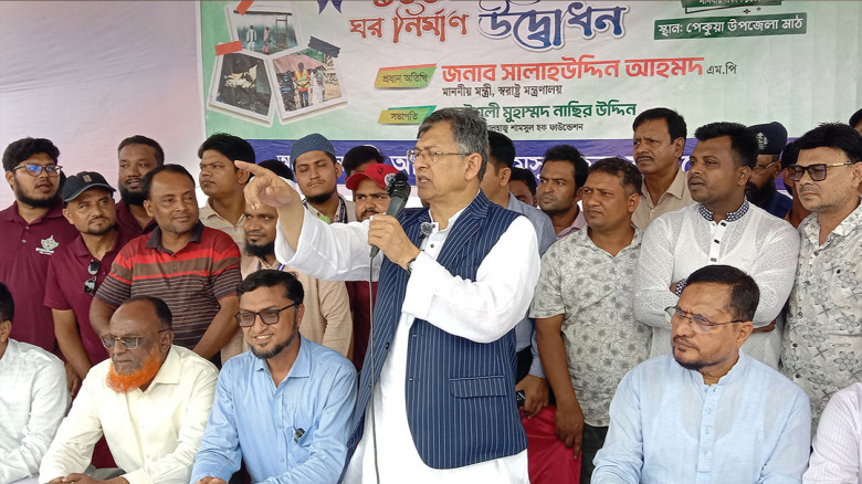 সরকার ক্ষমতাবান নয়, দায়িত্বপ্রাপ্ত: স্বরাষ্ট্রমন্ত্রী সালাহউ