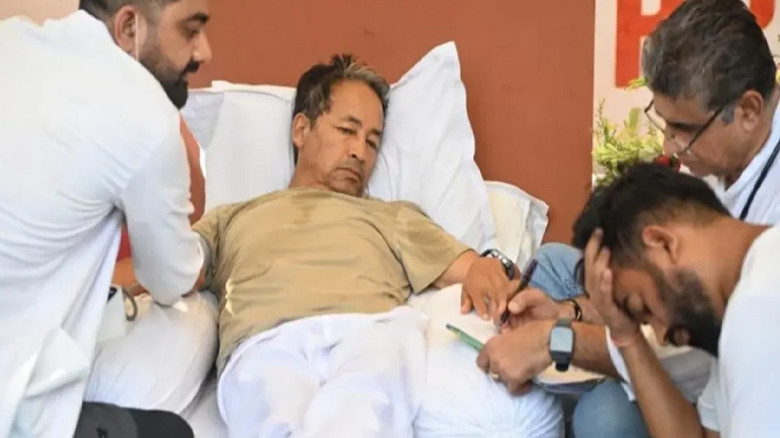 অনশনে অসুস্থ সোনম ওয়াংচুককে হাসপাতালে ভর্তি করল দিল্লি পুলিশ