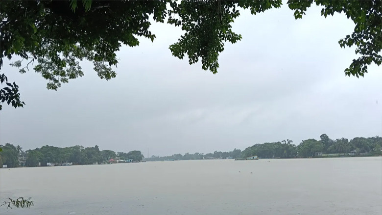 বিপৎসীমার ১৬ সেন্টিমিটার ওপরে সুরমা নদীর পানি