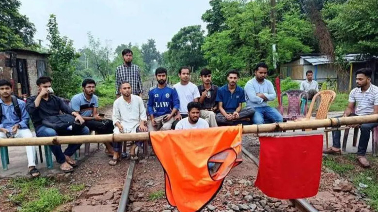 রাজশাহীর সঙ্গে সারাদেশের রেল যোগাযোগ বন্ধ