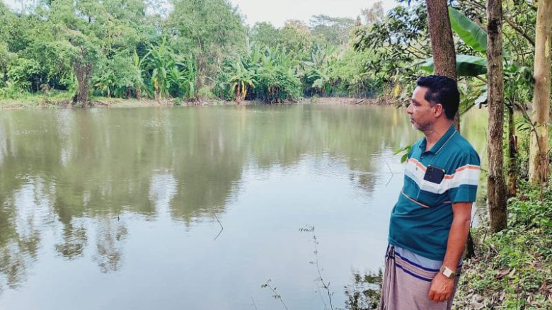 পটিয়ার বন্যায় ১,৪০০ পুকুর তলিয়ে কোটি টাকার মাছ ভেসে গেল