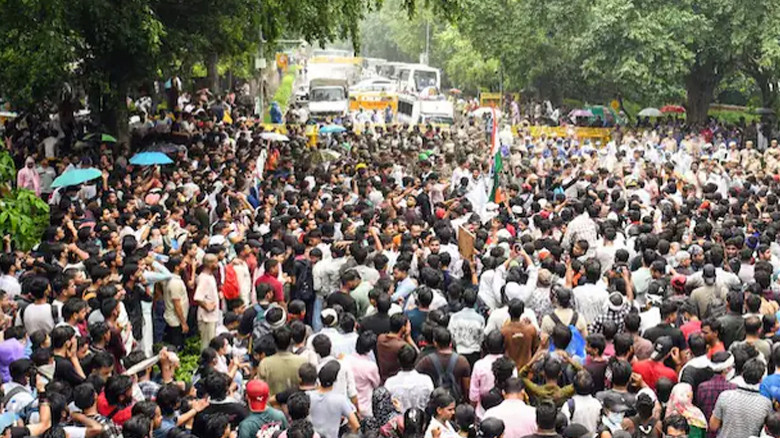ভারতজুড়ে নীরব মোমবাতি মিছিলের ডাক সিজেপির