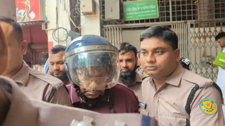 সম্পদ বিবরণী দাখিল না করায় এস কে সুরের ৩ বছরের কারাদণ্ড